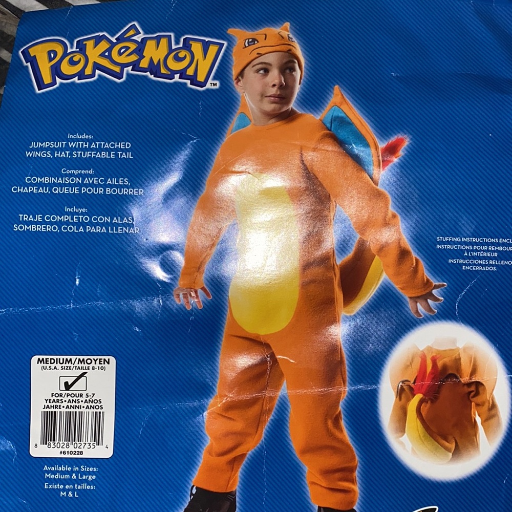 Pokémon CHARIZARD size medium